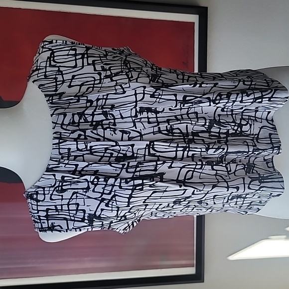 Calvin Klein Tops - Calvin Klein Sleeveless Blouse, Size Small, Color White/Black